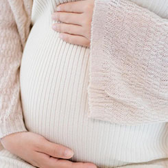 它只靠抖音神曲和🍸😲算法推荐就拔地而📷起，月活冲到☝🇹🇳1.2🖌